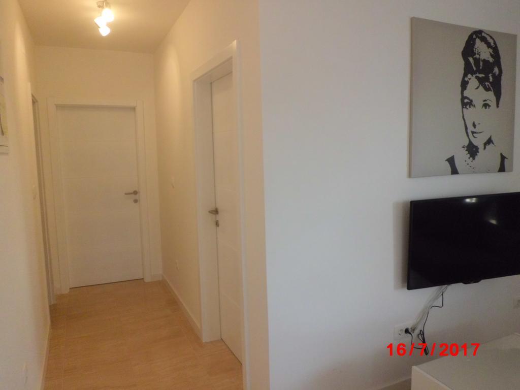 Apartments Viskovic Макарська Екстер'єр фото